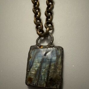 Elegant Labradorite Pendant Necklace